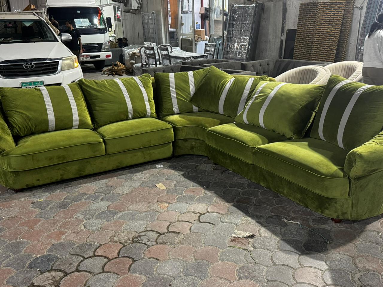 L shaped sofa 5 seats - Image 2